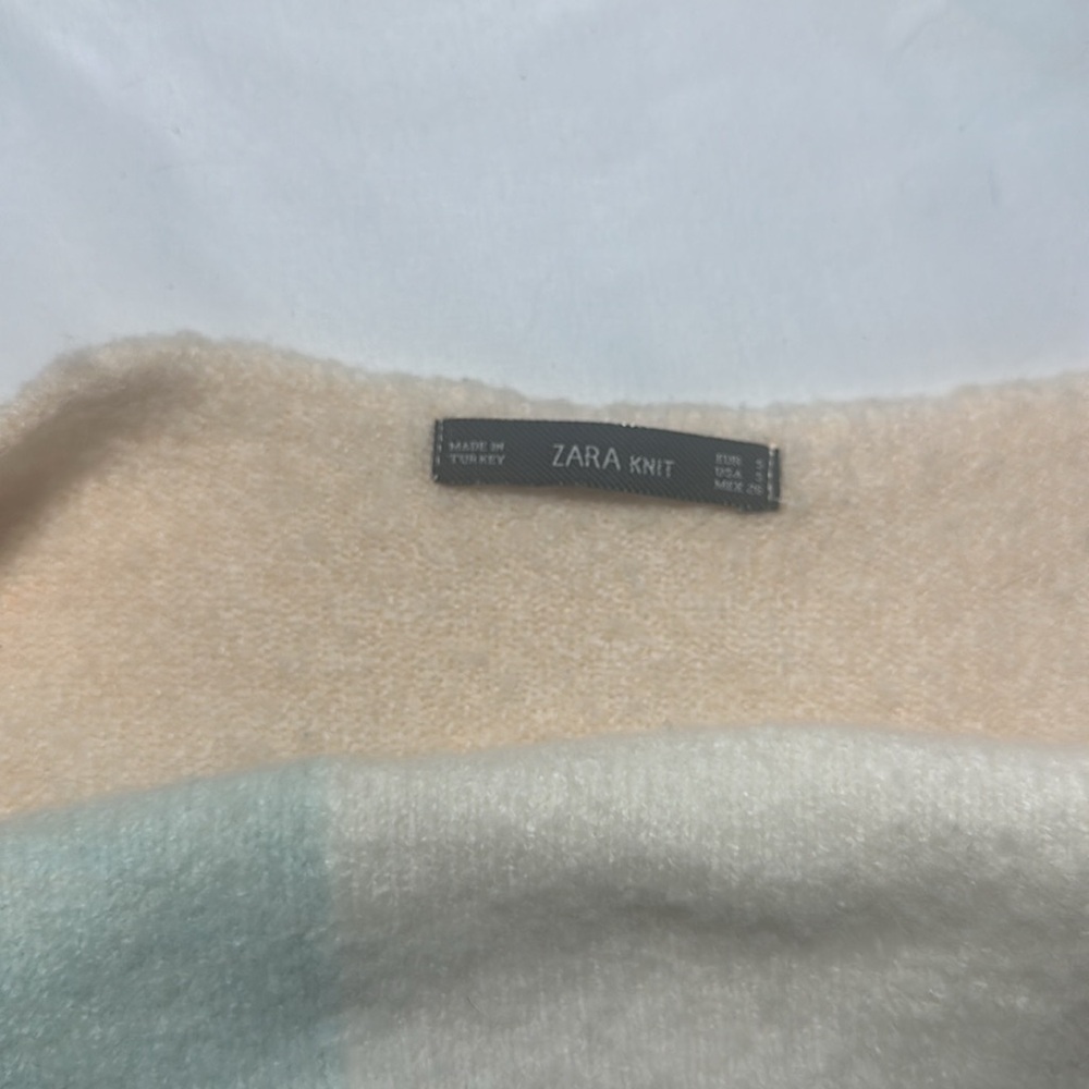 Zara sweater - Sz S - Picture 2 of 3